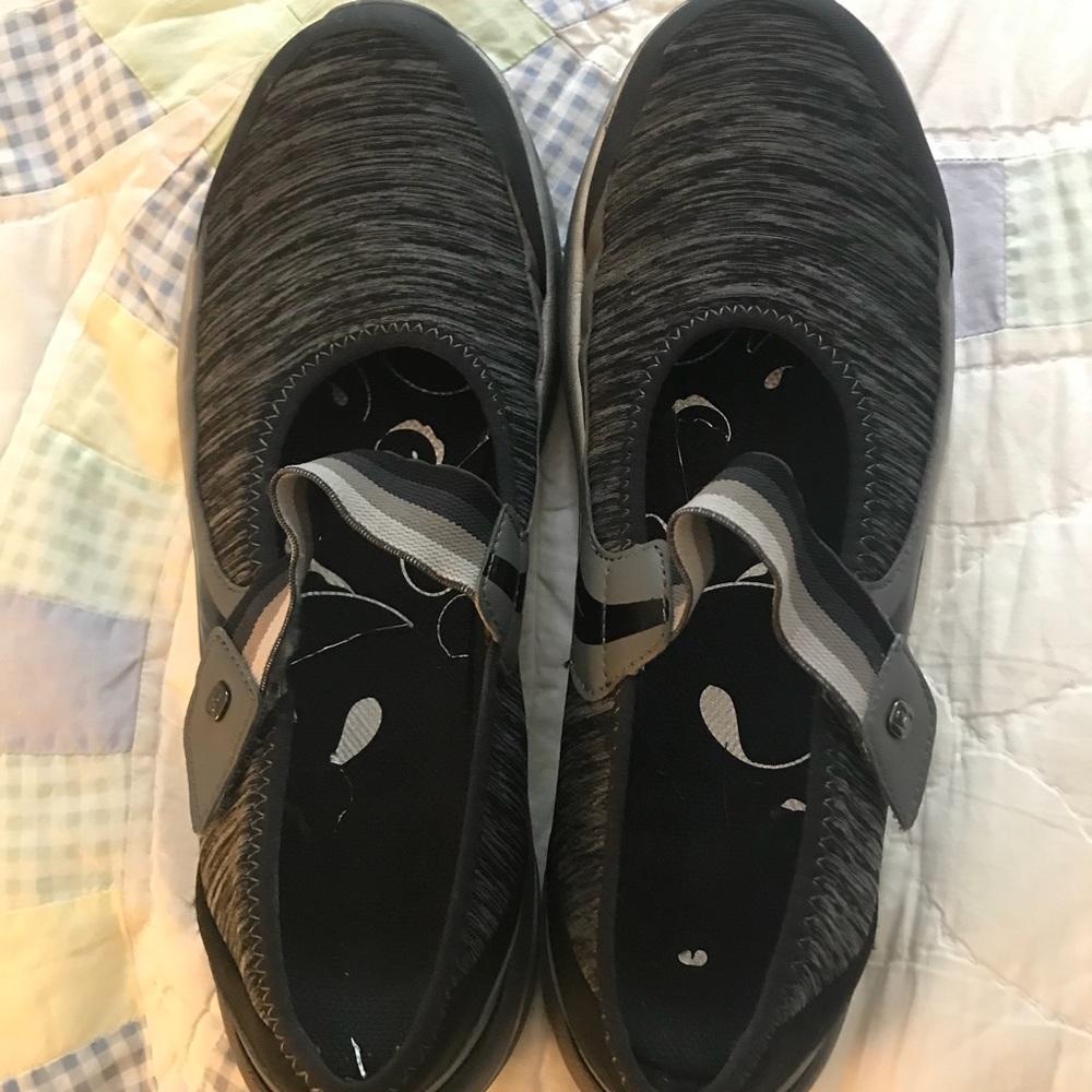 Ladies Grey Mary Janes size 10
